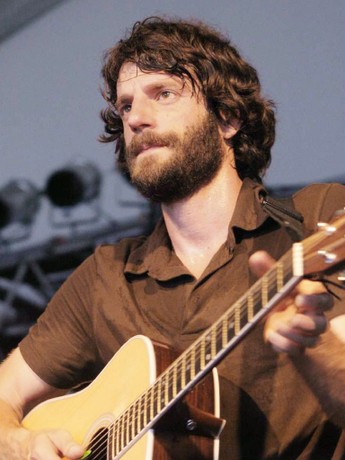 Crowd at a Ray Lamontagne show
