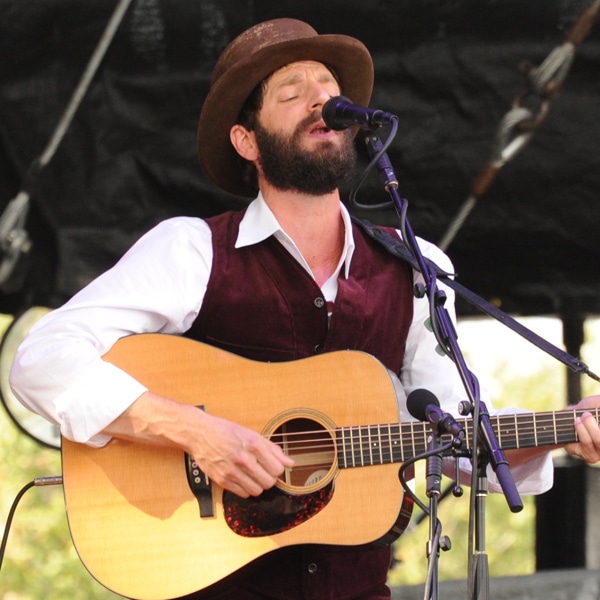 Ray Lamontagne performing on tour